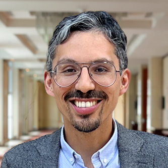 Dr. Ricardo Moss Cardona